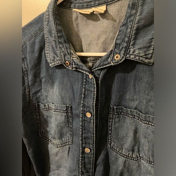 Denim button down - Picture 4 of 7